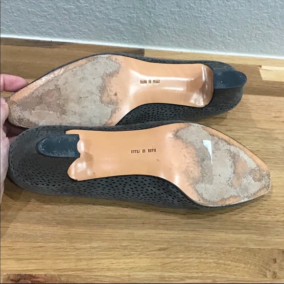 Salvatore Ferragamo Gray Suede Pumps - Picture 6 of 8